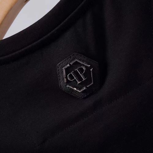 2色可選 細身のシルエット 半袖Tシャツ 高品質 人気 フィリッププレインコピー ブランド 2022新作 オリジナル