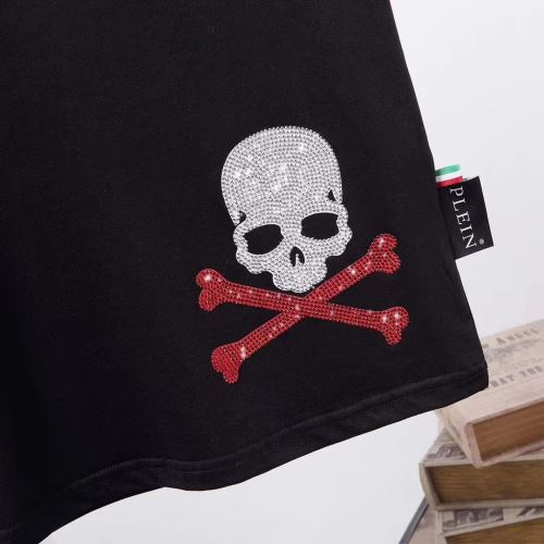 しわになりにくい 半袖Tシャツ 大絶賛の履き心地! 2色可選 フィリッププレインブランドスーパーコピー 優しいフィット感 2022新作