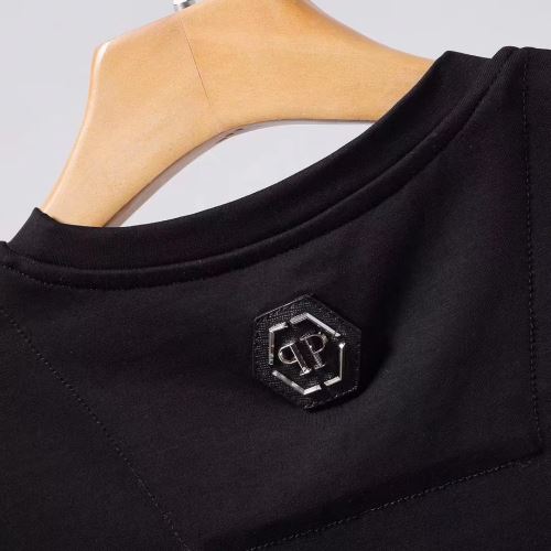 バリエーションに富む 2022新作 半袖Tシャツ 吸汗性に優れ シックスタイルに活躍 フィリッププレインスーパーコピー 代引 2色可選