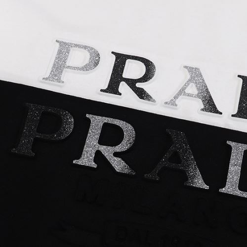 プラダ PRADA 注目のアイテム Tシャツプラダコピー 2色可選 ラウンドネック 2022新作 カッコいい印象を付ける プリント