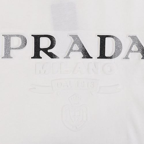 プラダ PRADA 注目のアイテム Tシャツプラダコピー 2色可選 ラウンドネック 2022新作 カッコいい印象を付ける プリント