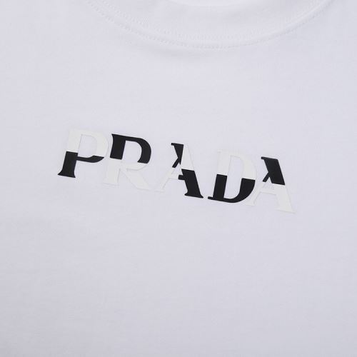カジュアル 自分らしいスタイリング 肌に馴染みやすい 2022新作 プラダコピーブランド 2色可選 Tシャツ プラダ PRADA 今話題の最新作