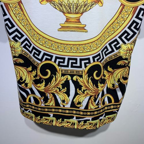 2022新作 半袖Tシャツ カッコいい印象を付ける ヴェルサーチVERSACE 人気販売中 ヴェルサーチブランド コピー 収縮性のある レジャー