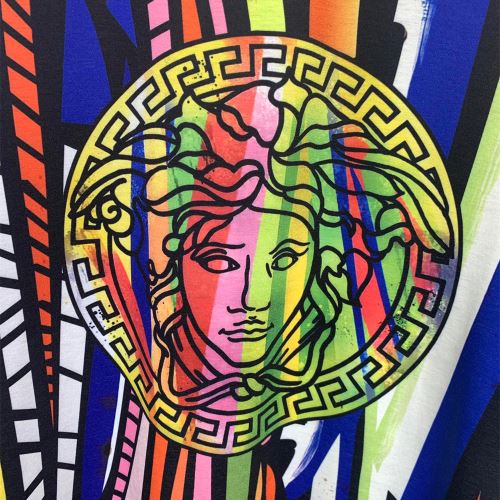 ヴェルサーチスーパーコピー 2022新作 Tシャツ 魅力ファッション ヴェルサーチVERSACE 使い勝手抜群 ストライプ 柔らかい手触り