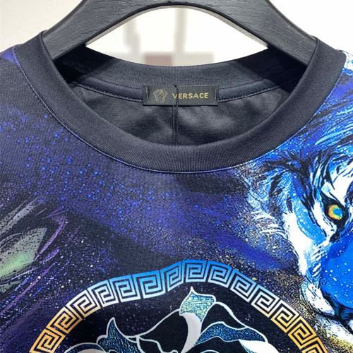 プリント 優しいフィット感 ラウンドネック 半袖Tシャツ 最安値に挑戦 バリエーションに富む ヴェルサーチコピー 2022新作 ヴェルサーチVERSACE