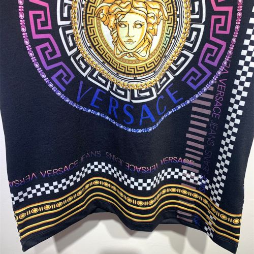 Tシャツ 人気ブランド 2022新作 ヴェルサーチVERSACE 自分らしいスタイリング 吸汗性に優れ ヴェルサーチスーパーコピー 激安 クールビズ