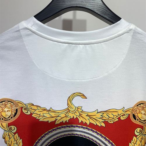 ヴェルサーチVERSACE 海外セレブ愛用 2022新作 ヴェルサーチコピーブランド 半袖Tシャツ オリジナル 乾きやすい カラーラインナップ
