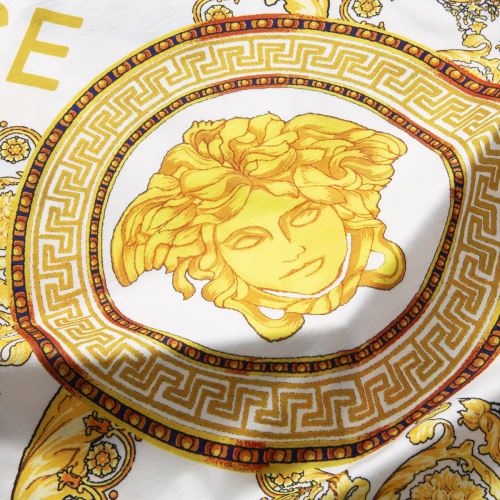 2色可選 カッコいい印象を付ける ヴェルサーチ偽物ブランド 今買い◎得 ヴェルサーチVERSACE 2022新作 Tシャツ 柔らかい手触り