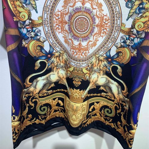 2022新作 ヴェルサーチVERSACE 希少価値大！半袖Tシャツ 乾きやすい デザイン性の高い オリジナル 収縮性のある ヴェルサーチブランドコピー