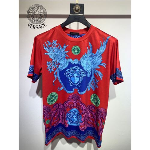 ラウンドネック Tシャツ 2022新作 プリント 人気新品★超特価★ ヴェルサーチスーパーコピー 代引 デザイン性の高い