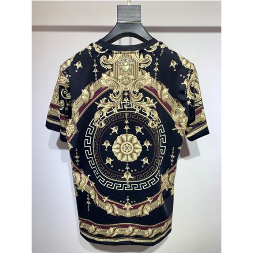スタイリッシュな印象 2022新作 ヴェルサーチコピー 肌に馴染みやすい Tシャツ しわになりにくい