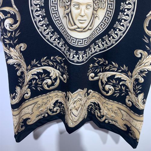 おしゃれに絶大な人気の 2022新作 Tシャツ 気軽にカジュアルに使える ヴェルサーチコピーブランド