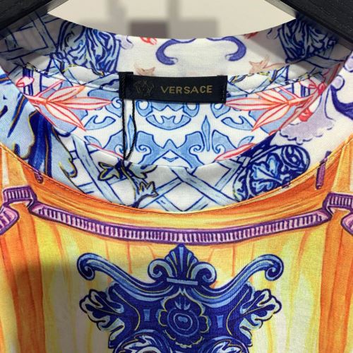 プリント ヴェルサーチスーパーコピー 激安 2022新作 Tシャツ 落ち着いた感覚 カジュアル