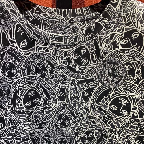2022新作 Tシャツ 個性的なデザ ヴェルサーチブランド コピー 優しいフィット感 クールビズ