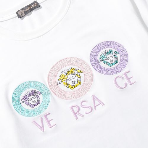 クールビズ 大好評 ヴェルサーチ偽物ブランド 半袖Tシャツ ラウンドネック 2022新作 ラックスした雰囲気 2色可選