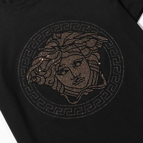 レジャー 細身のシルエット 超目玉 ヴェルサーチスーパーコピー 2色可選 Tシャツ 2022新作 風合いが出る
