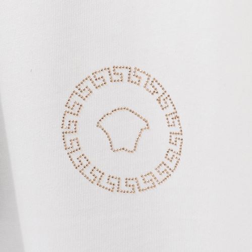 ファション性の高い ラウンドネック 半袖Tシャツ 2色可選 2022新作 ヴェルサーチブランド 偽物 通販
