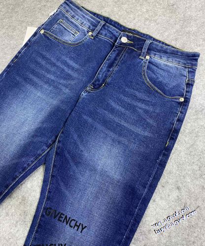 2022新作 生地結構伸びる 柔らかな質感 ジバンシー GIVENCHY デニムパンツ プリント柄 ジバンシィブランド コピー ファション性の高い
