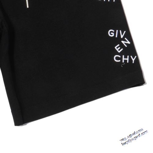 最安値に挑戦 ジッパー付 ジバンシィブランド コピー 最高のリラックス感 2022新作 ジバンシー GIVENCHY ショートパンツ これからの季節の必須ボトムス
