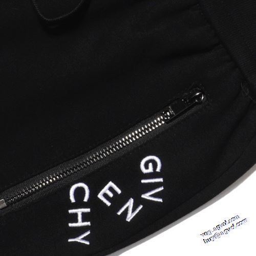 最安値に挑戦 ジッパー付 ジバンシィブランド コピー 最高のリラックス感 2022新作 ジバンシー GIVENCHY ショートパンツ これからの季節の必須ボトムス