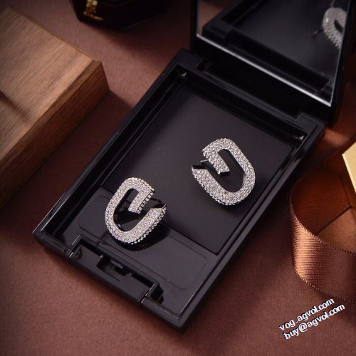 魅力ファッション プレゼントにも大人気 ジバンシィコピー ブランド ペア 2022新作 ジバンシー GIVENCHY ダイヤモンド ピア きらめく
