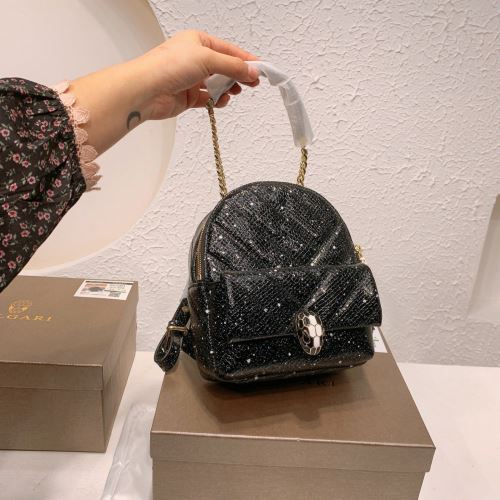 綺麗に決まるフォルム！2022新作 バックパック 小型 軽量 5色可選 ブルガリコピー ダブルファスナー使用 シンプルな外観 収納力のよい