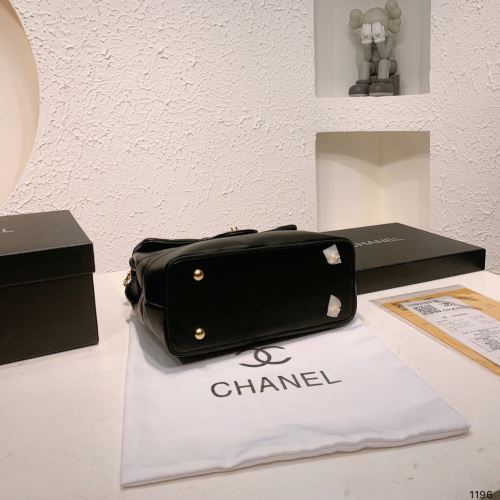 2色可選 ショルダーバッグ バックインバック 収納 柔軟 気軽に持てる キャリア女性のお悩み解決 個性的なデザ ブランド コピー 2022新作