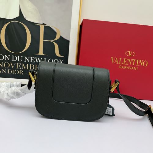 ヴァレンティノスーパーコピー 斜め掛けバッグ 人気 ランキング 多色選択可 2022新作 気軽に持てる 高級感を備えている 活躍のバッグ