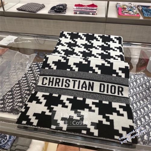 ディオール DIOR 持ち運びしやすい ディオールブランドコピー 定番のアイテム チェック柄 なめらかな手触り ラムウール 暖かく UVカットマフラー 2022新作