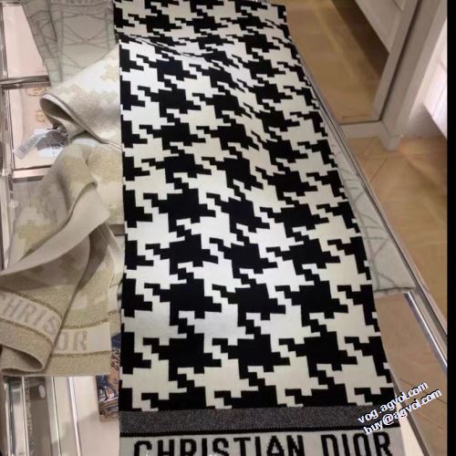 ディオール DIOR 持ち運びしやすい ディオールブランドコピー 定番のアイテム チェック柄 なめらかな手触り ラムウール 暖かく UVカットマフラー 2022新作
