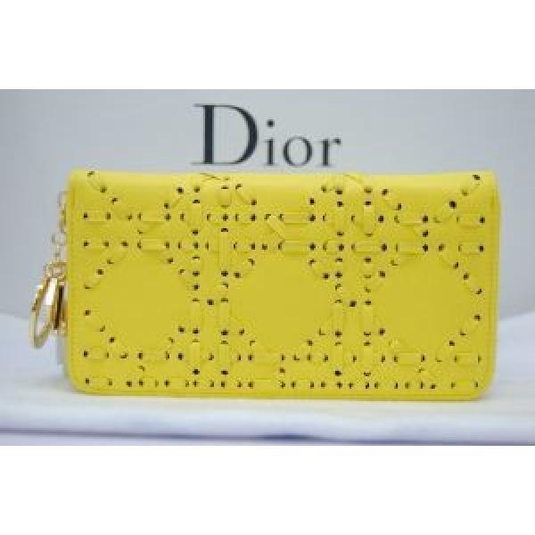 入手困難 2026 DIOR ディオール  レディース財布 CD2841.107.