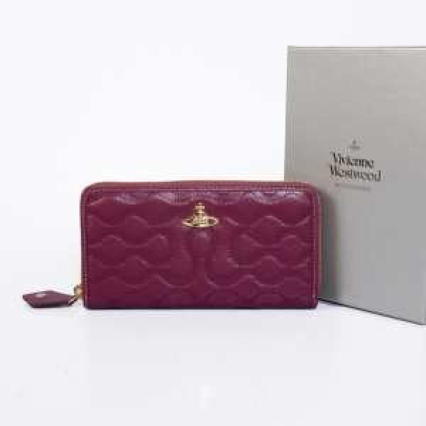 艶やかな光沢 VIVIENNE WESTWOOD 二つ折り小銭入れ 高級感溢れる長財布　ウォレット.112.