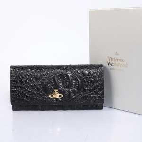 綺麗なデザイン　VIVIENNE WESTWOOD 二つ折り小銭入れ 収納性ある長財布.112.