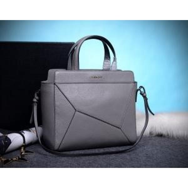 GIVENCHY ジバンシー 2026 最旬アイテム レディース手持ち&amp;ショルダー掛け 5855.81.