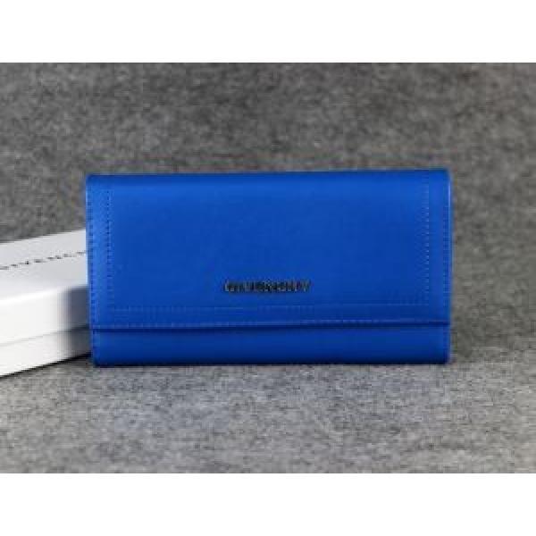 2025 入手困難 GIVENCHY ジバンシー  レディース財布 8018.104.