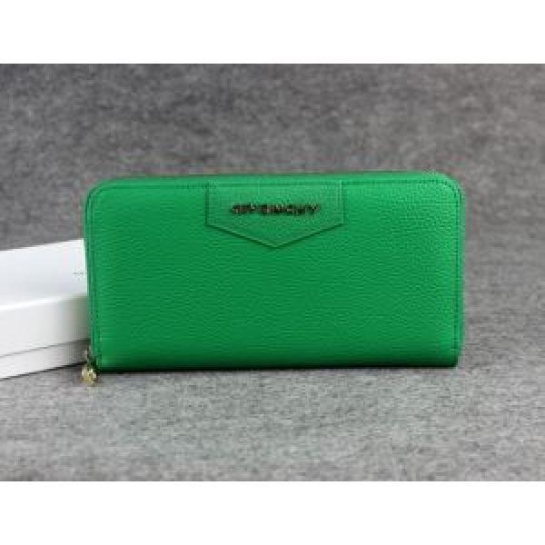 大人気☆NEW!! 2025 GIVENCHY ジバンシー  レディース財布 12708.104.