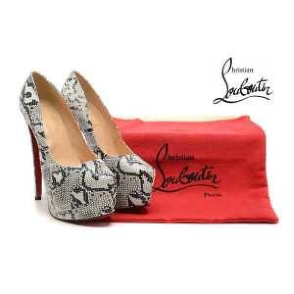 人気が爆発 2026 Christian Louboutin クリスチャンルブタンパンプス