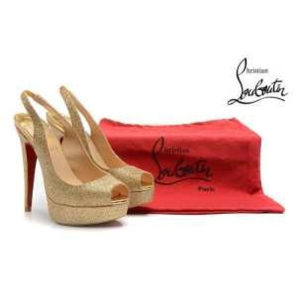 めちゃくちゃお得 2025 Christian Louboutin クリスチャンルブタンパンプス