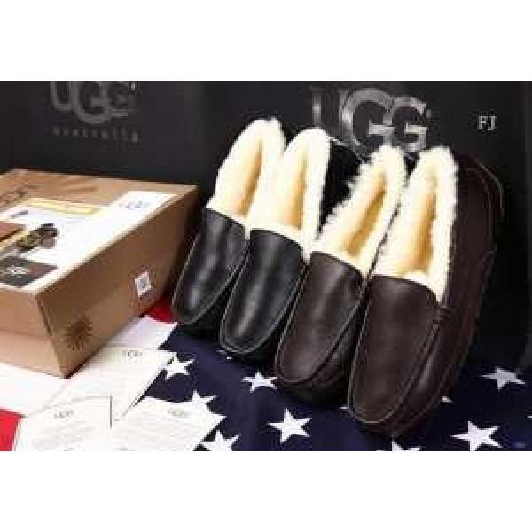 ファッション 人気 2026秋冬 UGG インナーボアモカシンシューズ 2色可選