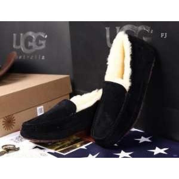 リゾートスタイル 2026秋冬 UGG インナーボアモカシンシューズ 2色可選