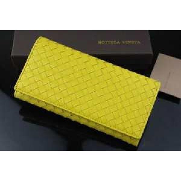 2025春夏BOTTEGA VENETA ボッテガ ブランド ◆モデル愛用◆レディース財布.110.