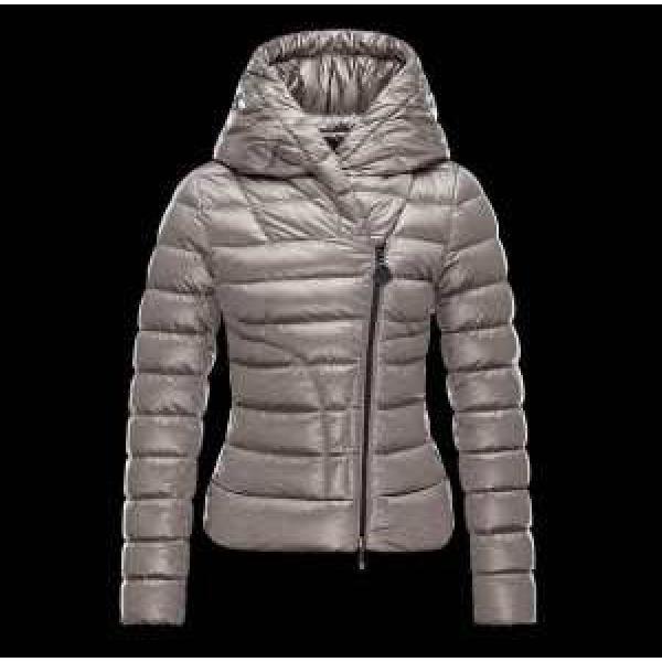 大人のおしゃれに 2025秋冬 MONCLER モンクレール ダウンジャケット