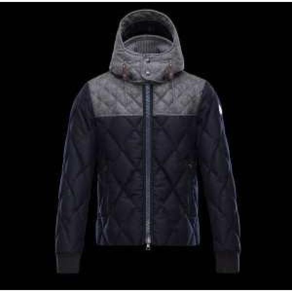 2025秋冬 MONCLER モンクレール美品 ダウンジャケット