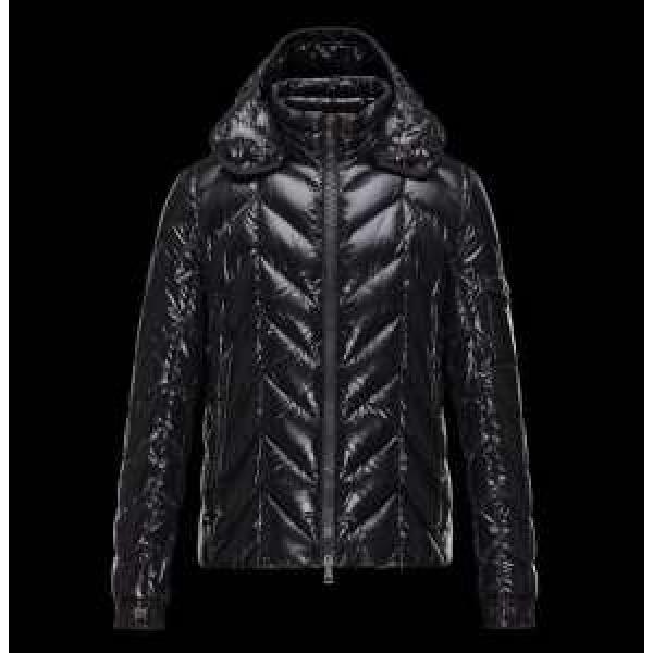 2025秋冬 抜群の雰囲気が作れる! MONCLER モンクレール ダウンジャケット