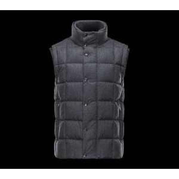 大人のおしゃれに 2025秋冬 MONCLER モンクレール ダウンジャケット