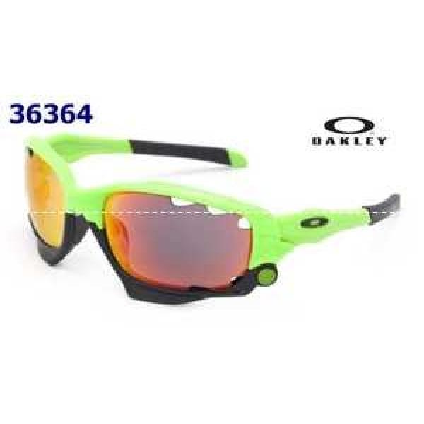 美品！ 2026 OAKLEY オークリー サングラス