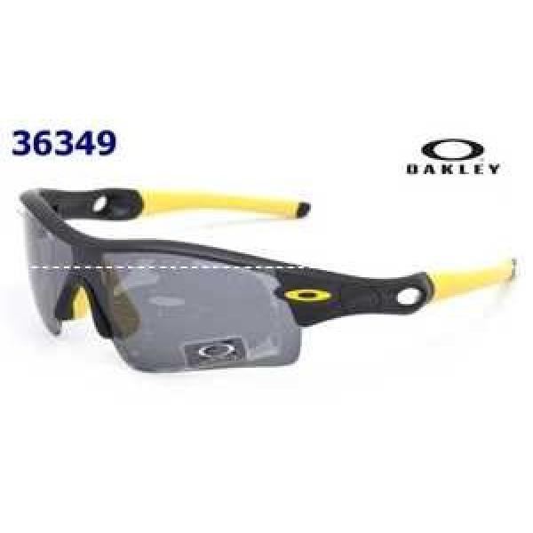 人気商品  2026 OAKLEY オークリー サングラス