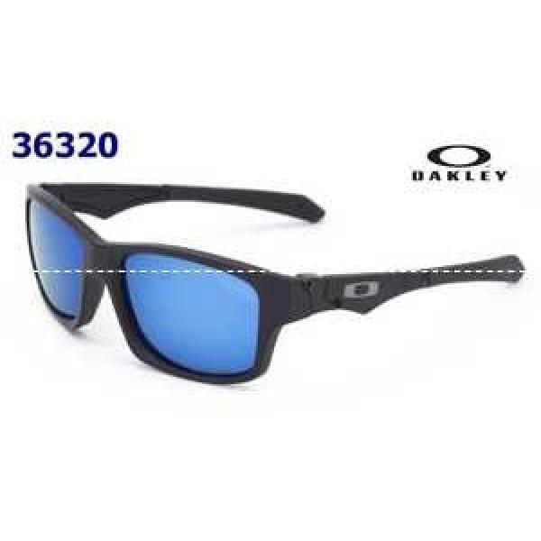 大人のおしゃれに 2026 OAKLEY オークリー サングラス
