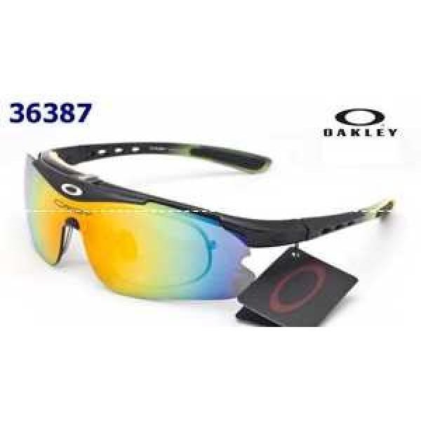 大人気！ 2026 OAKLEY オークリー サングラス