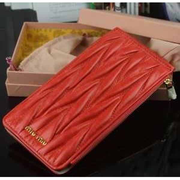 完売品！ 2026 MIUMIU ミュウミュウ  レディース長財布.111.
